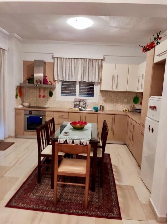 Marys House , Lovely 2-Bedroom Apartment 테살로니키 외부 사진